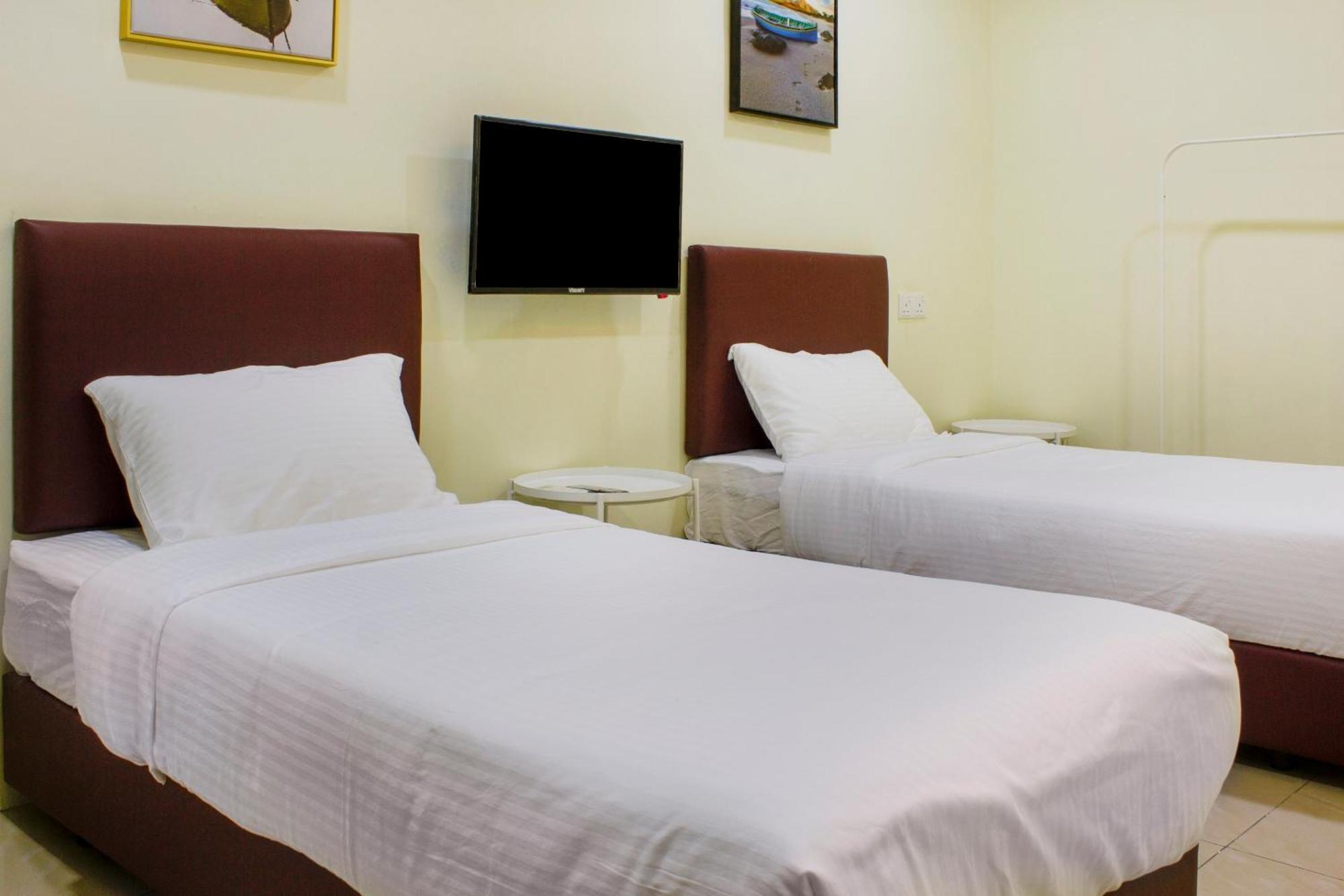 Oyo 90090 Roselyn Inn 2 Pasir Gudang Kültér fotó